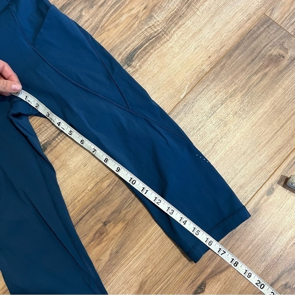 Lululemon Break Free Crop (Nulux 17")
Night Tide - Picture 12 of 16